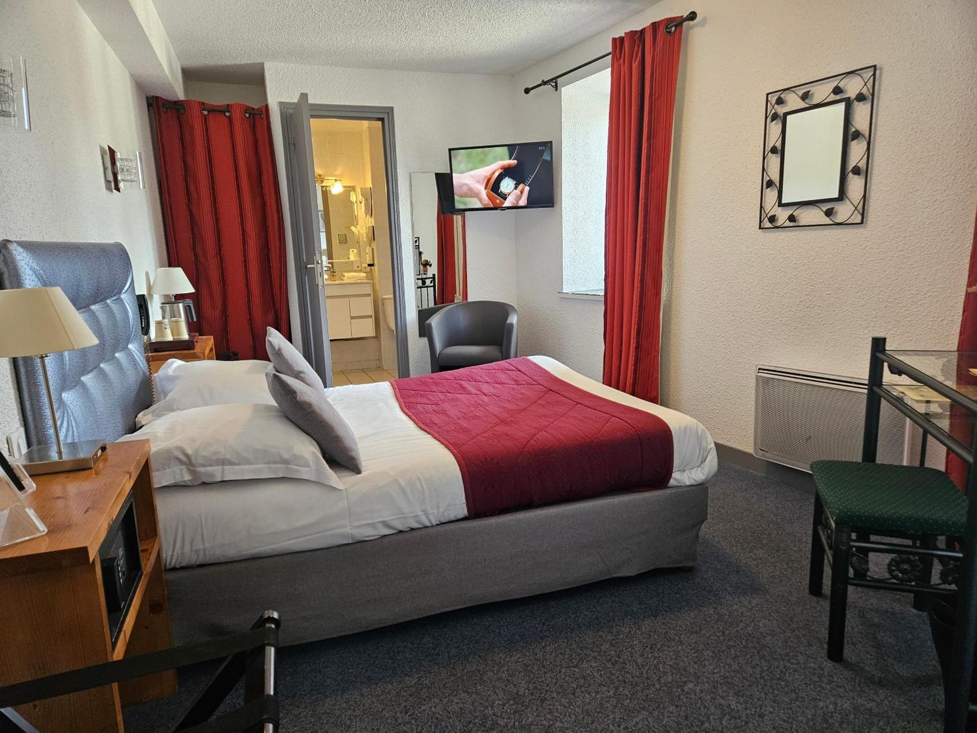 Le Val D'Amby Otel Hieres-Sur-Amby Dış mekan fotoğraf