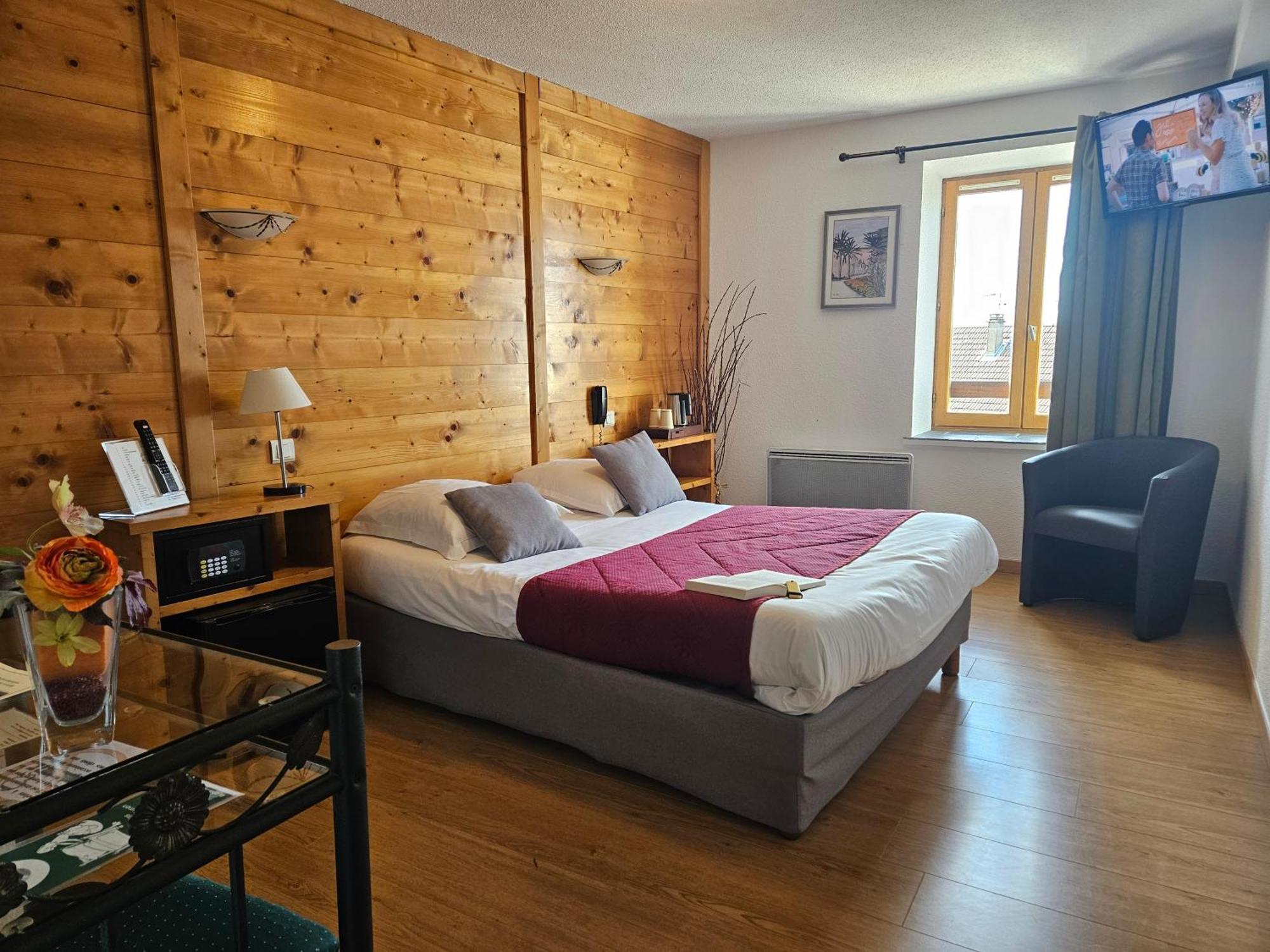 Le Val D'Amby Otel Hieres-Sur-Amby Dış mekan fotoğraf